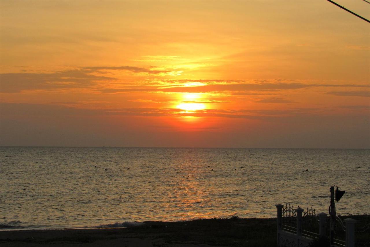 The Sunrise Beach Cafe And Guesthouse Banthakhoj Kültér fotó